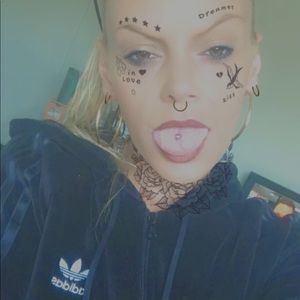 Meet your Posher, Jade